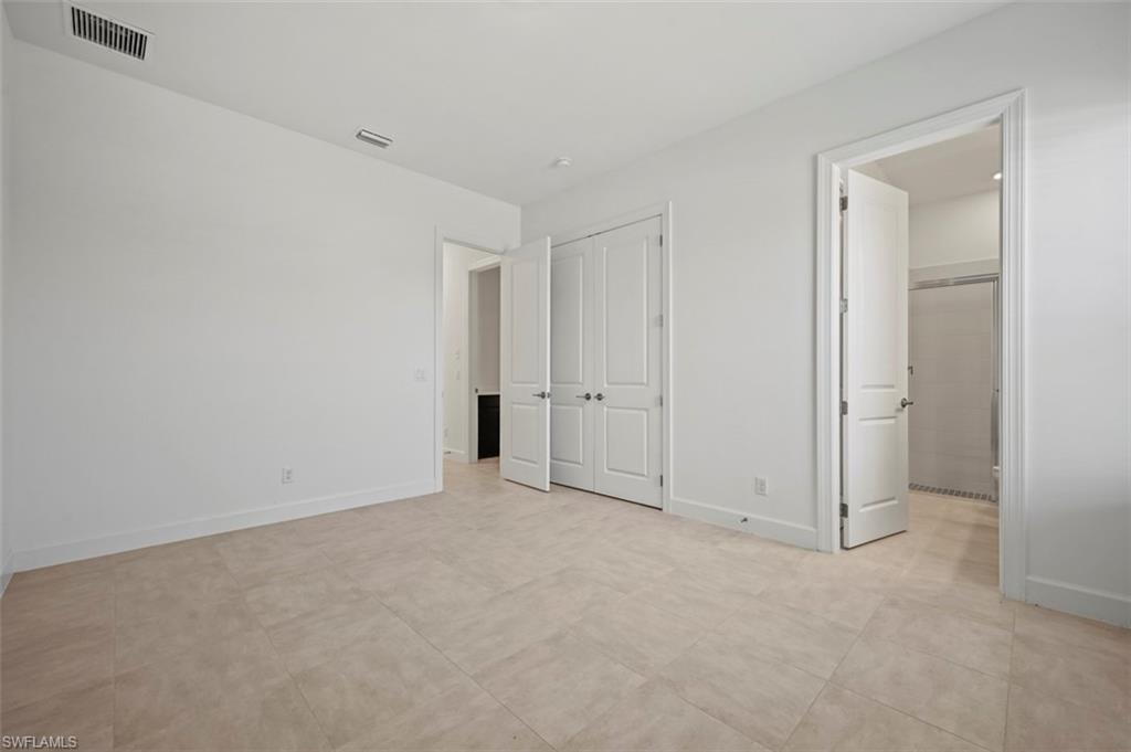 ESPLANADE LAKE CLUB - Residential