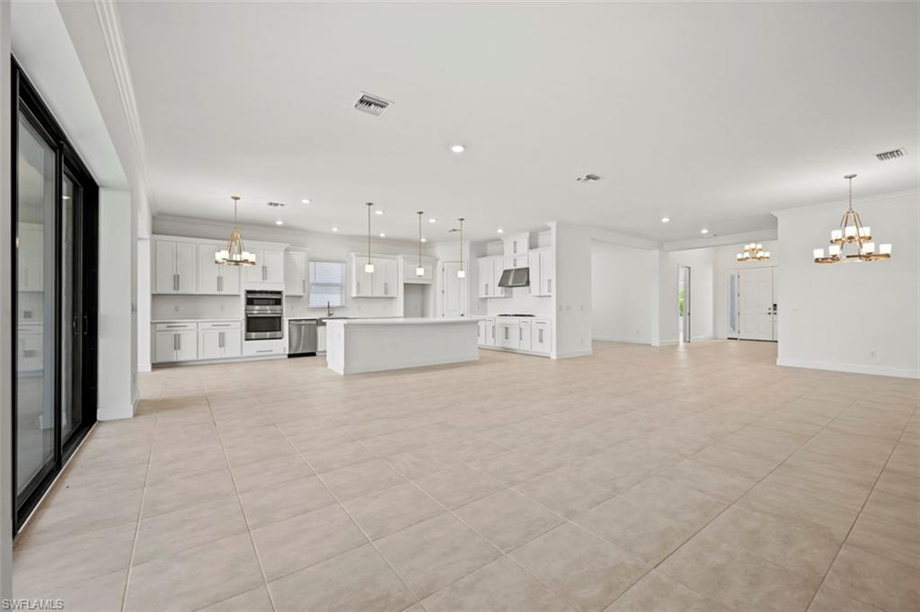 ESPLANADE LAKE CLUB - Residential