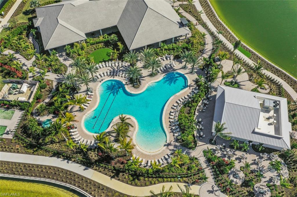 ESPLANADE LAKE CLUB - Residential