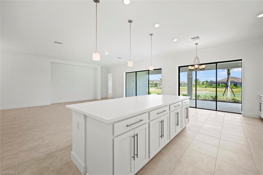 ESPLANADE LAKE CLUB - Residential