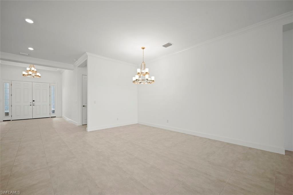 ESPLANADE LAKE CLUB - Residential