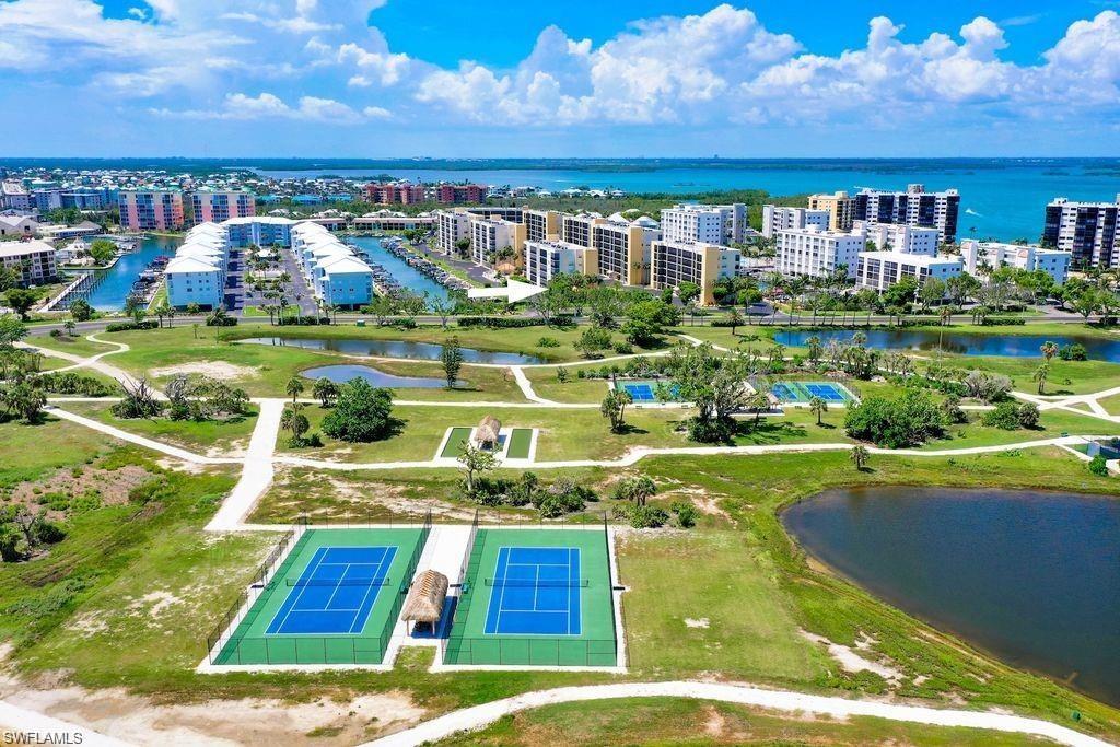 HIBISCUS POINTE - Residential