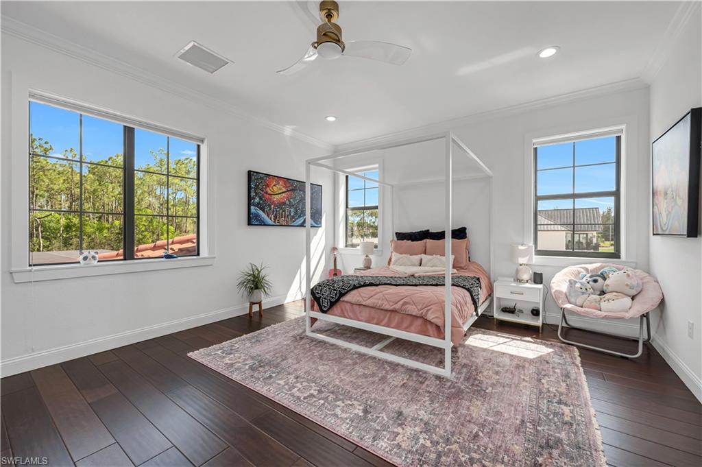 LIVINGSTON WOODS - Residential