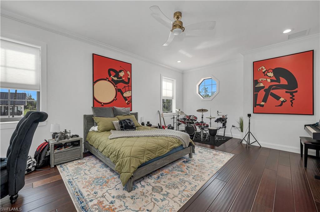 LIVINGSTON WOODS - Residential