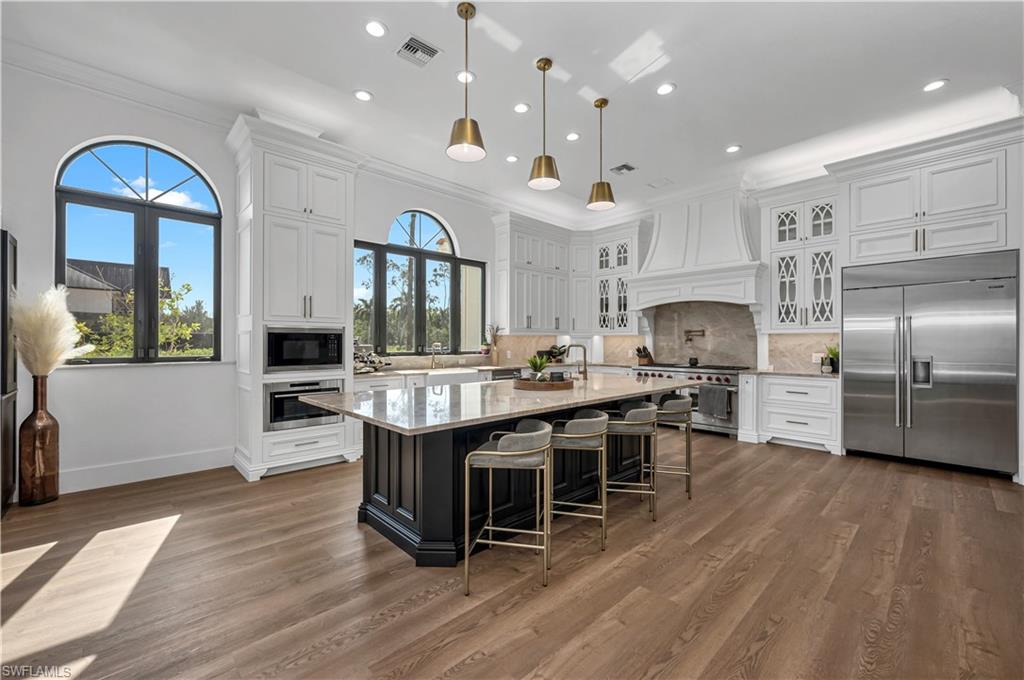 LIVINGSTON WOODS - Residential