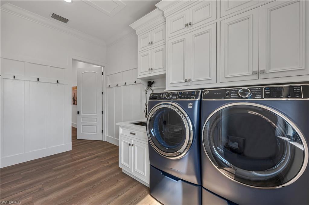 LIVINGSTON WOODS - Residential