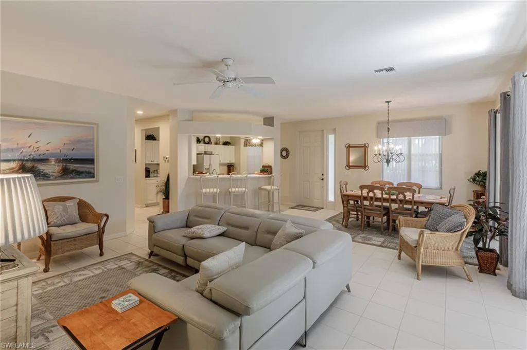 Naples, Florida 34112, United States, 3 Bedrooms Bedrooms, ,2 BathroomsBathrooms,Residential,Contingent,53685