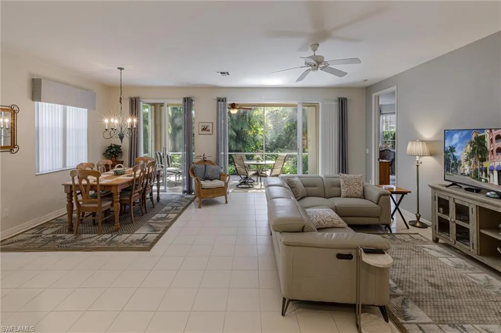Naples, Florida 34112, United States, 3 Bedrooms Bedrooms, ,2 BathroomsBathrooms,Residential,Contingent,53685