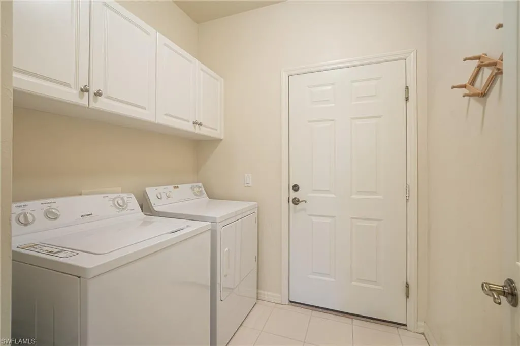 Naples, Florida 34112, United States, 3 Bedrooms Bedrooms, ,2 BathroomsBathrooms,Residential,Contingent,53685