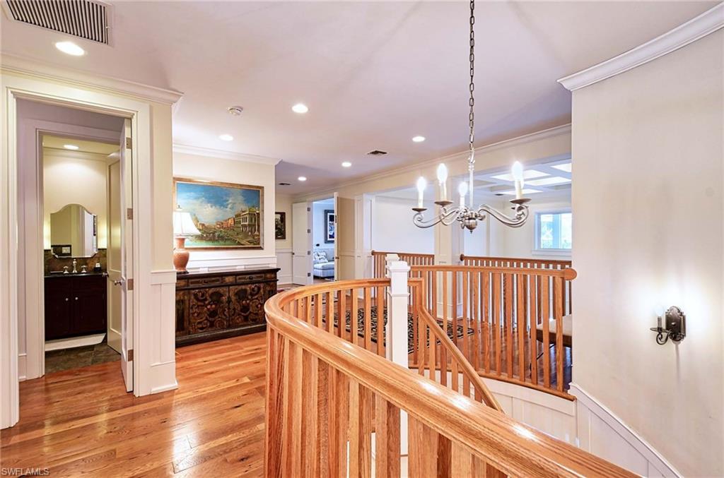 MOORINGS - Residential