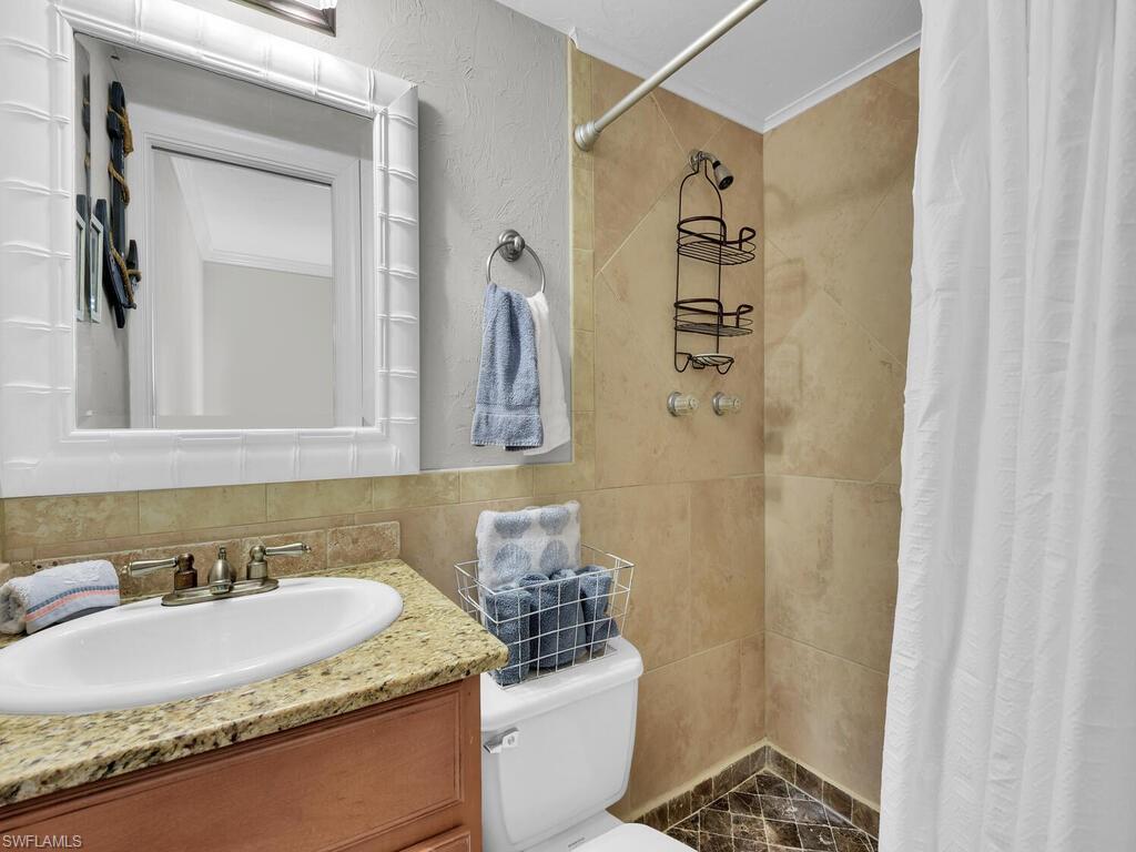 MARINA MANOR - Residential