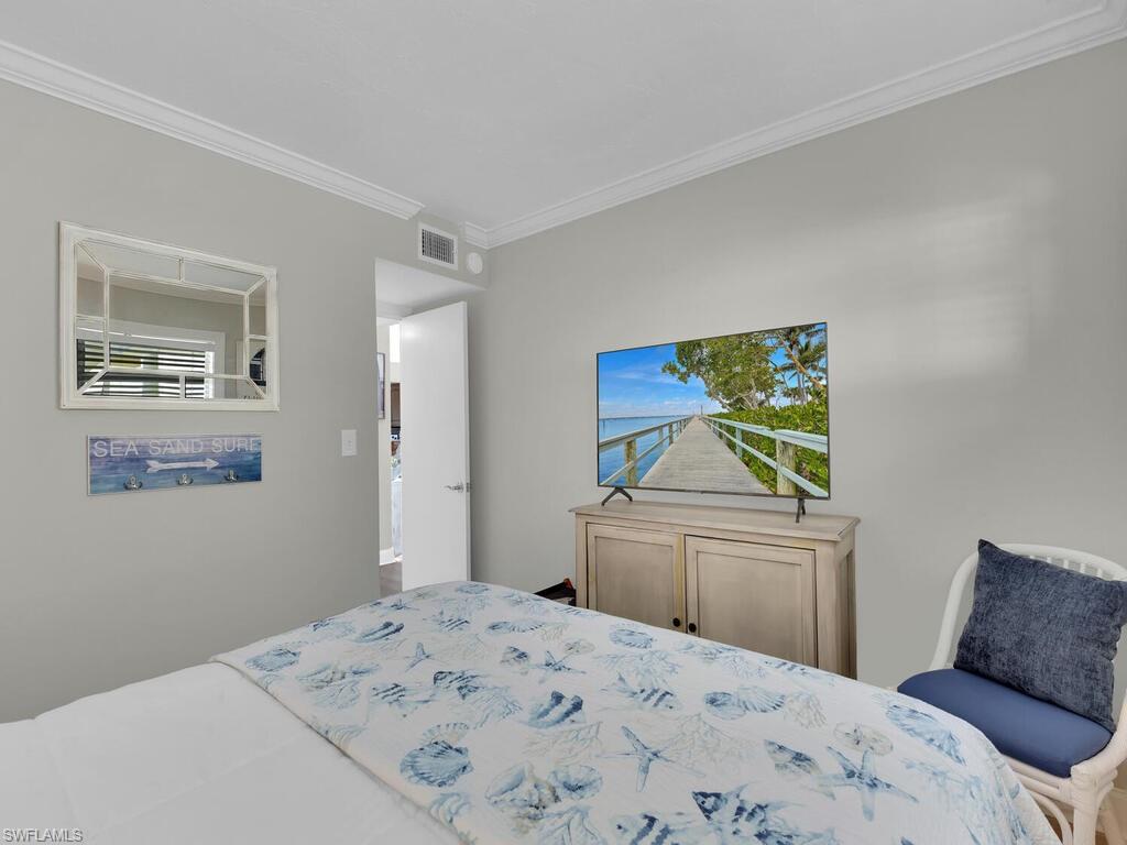 MARINA MANOR - Residential