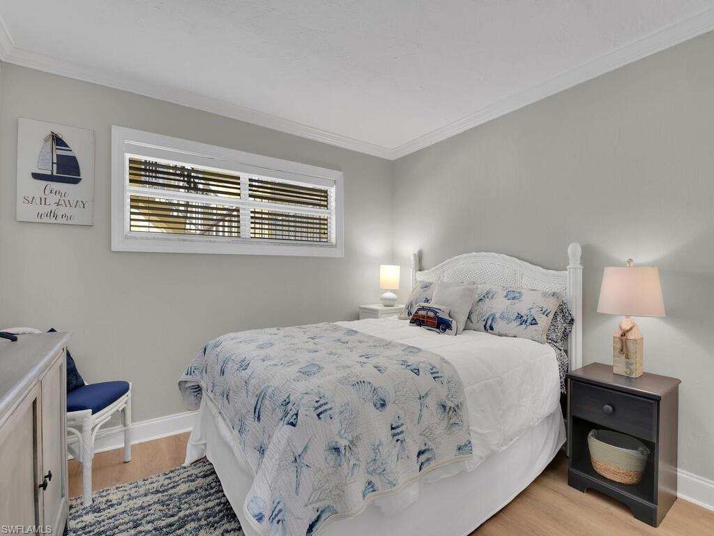 MARINA MANOR - Residential