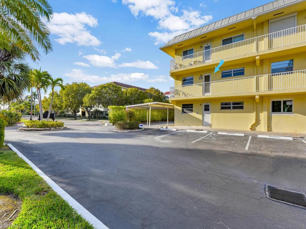 MARINA MANOR - Residential