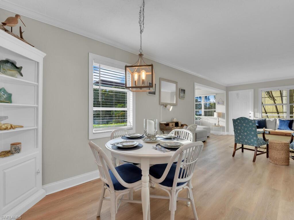 MARINA MANOR - Residential