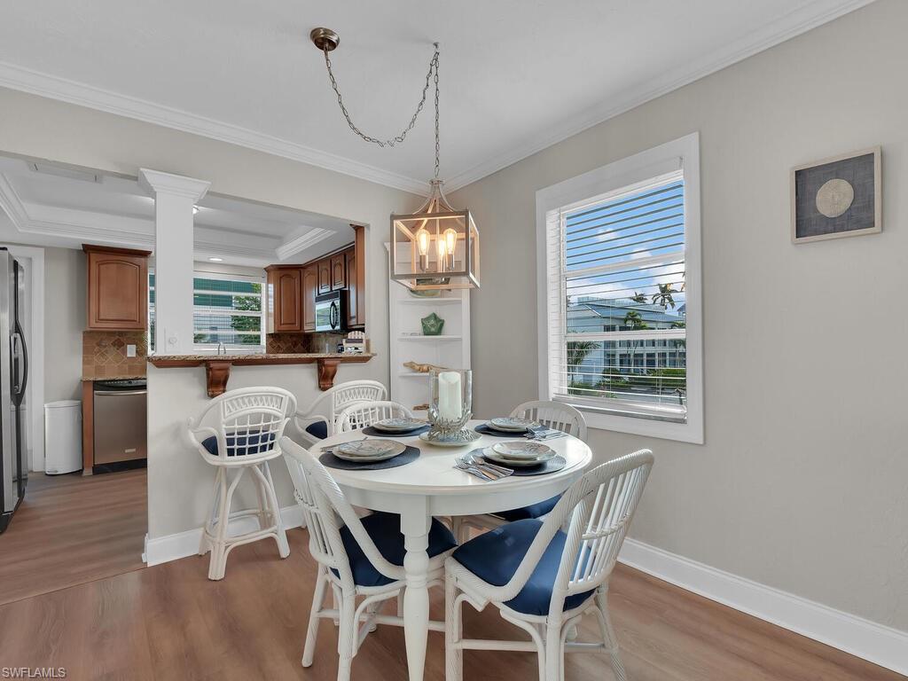 MARINA MANOR - Residential