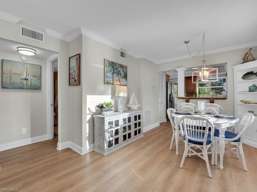 MARINA MANOR - Residential