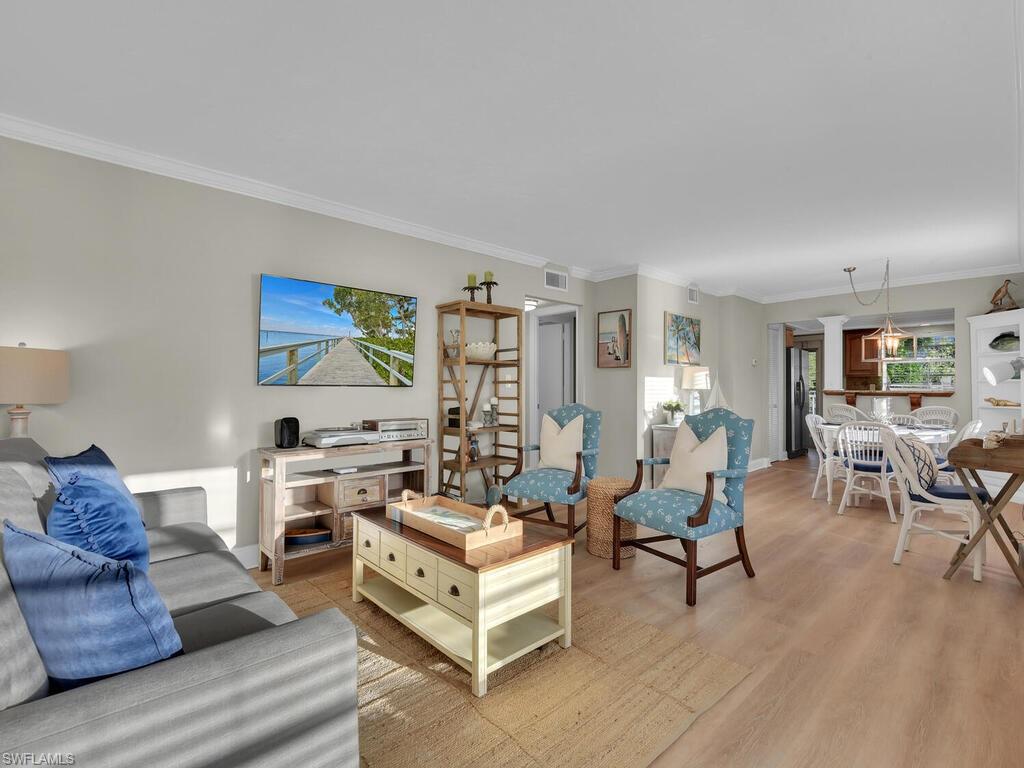 MARINA MANOR - Residential