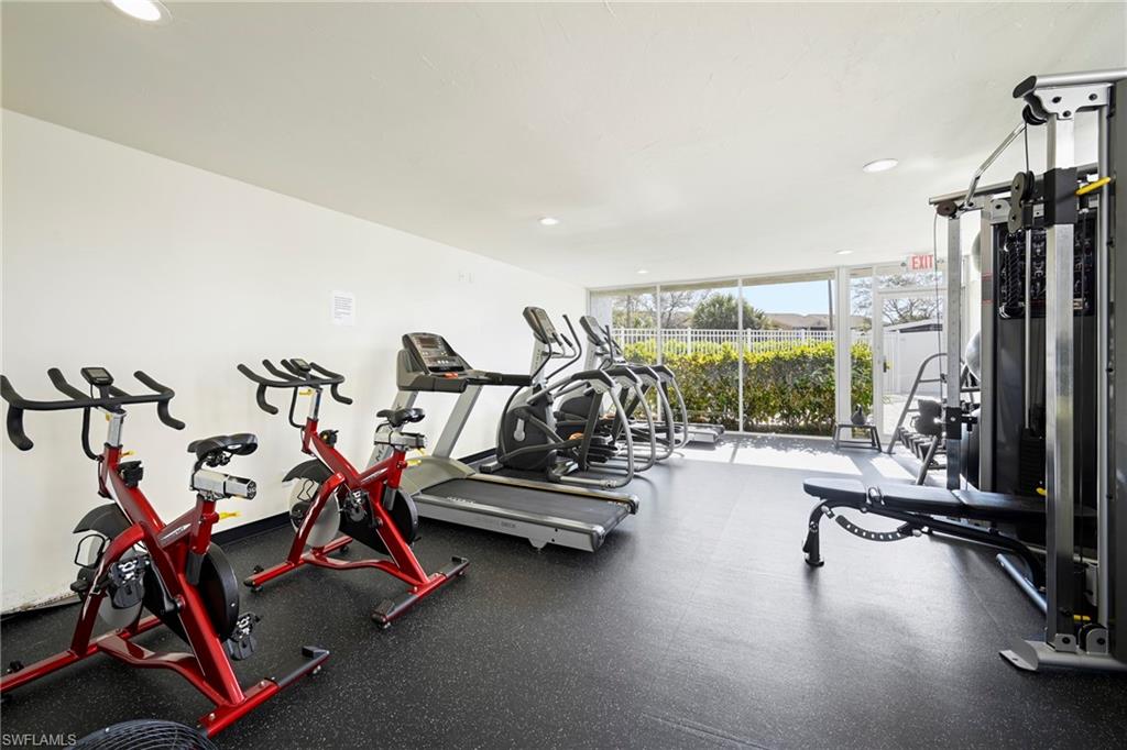 GRANADA LAKES - Residential