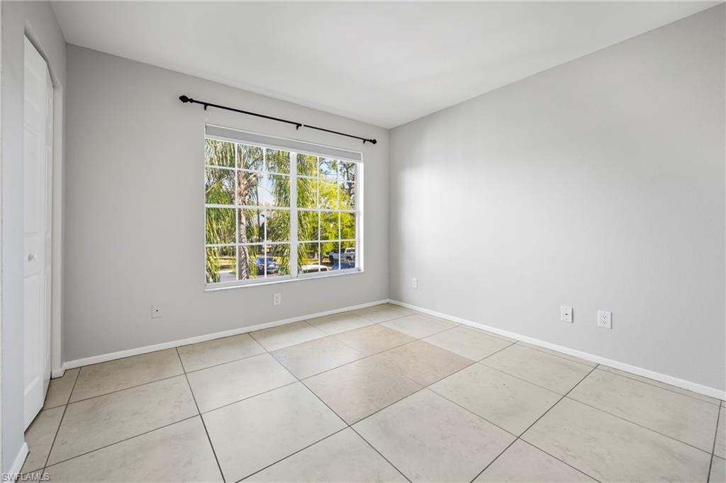 GRANADA LAKES - Residential