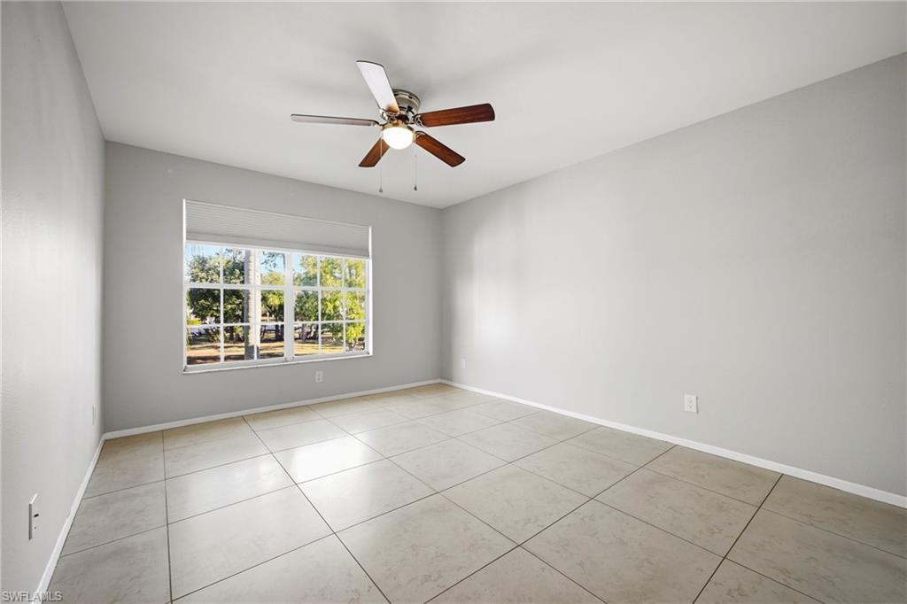 GRANADA LAKES - Residential