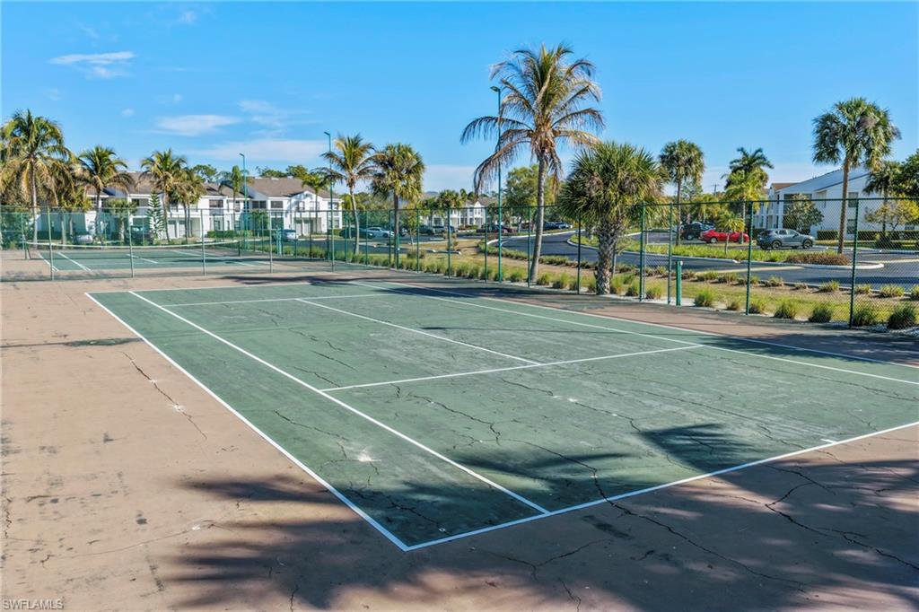 GRANADA LAKES - Residential