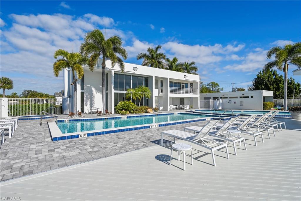 GRANADA LAKES - Residential