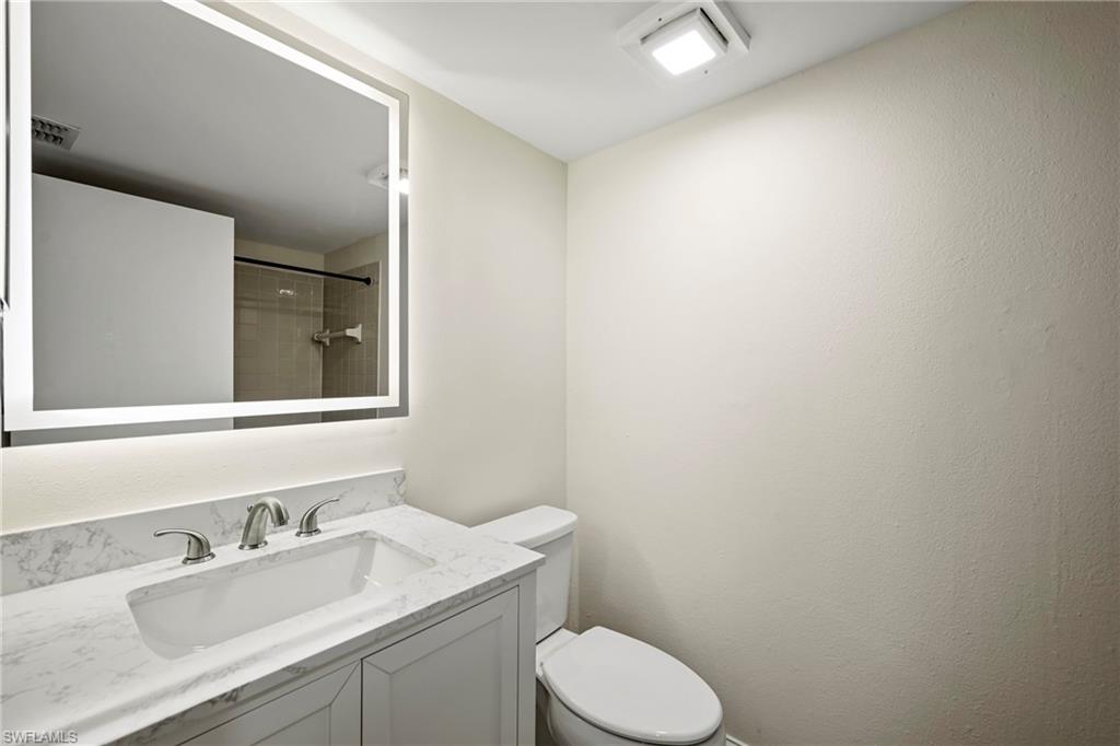 GRANADA LAKES - Residential