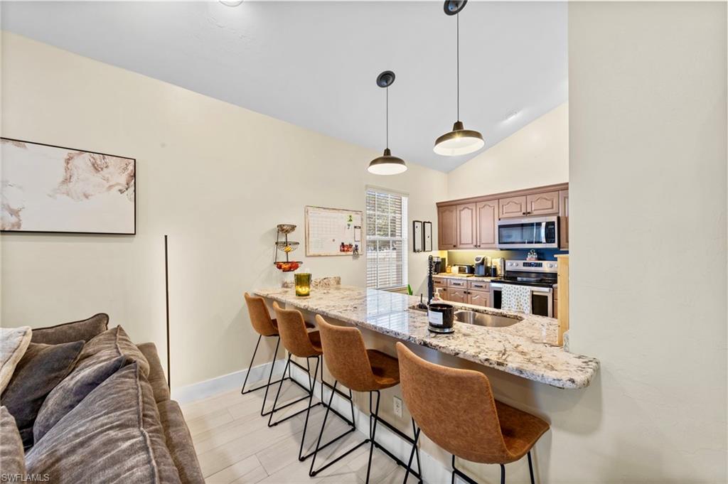 NAPLES PARK - Residential