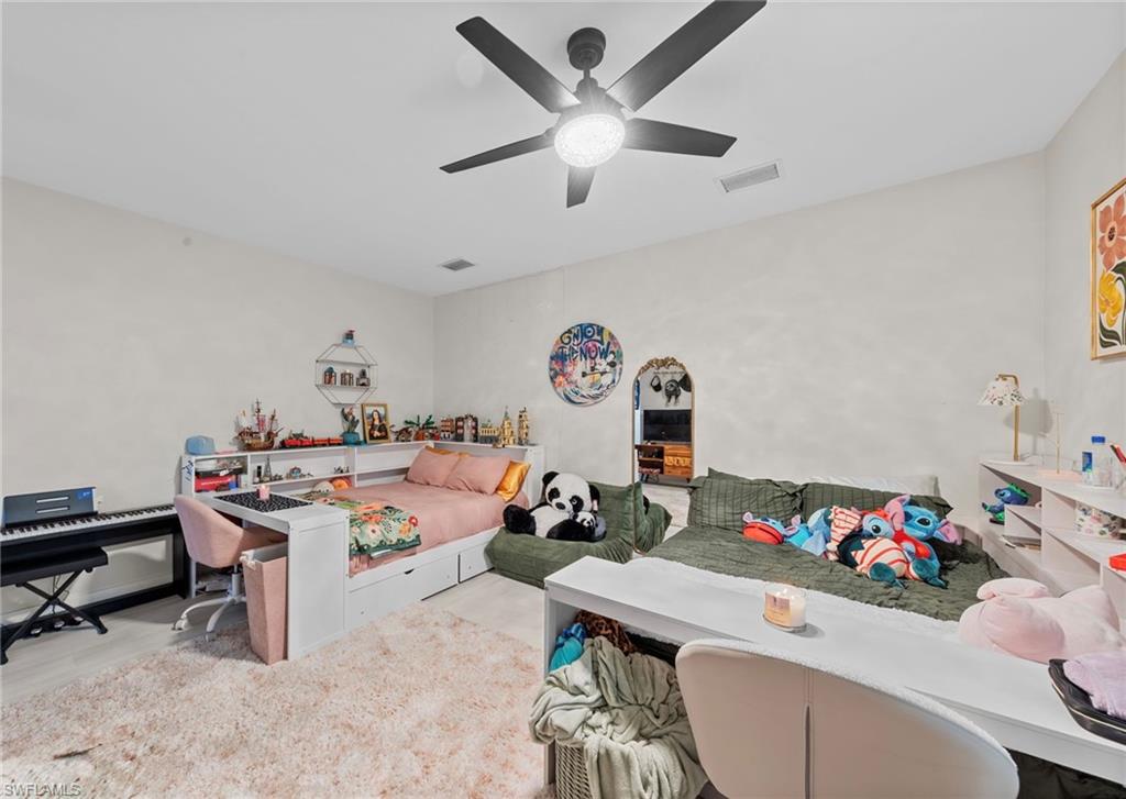 NAPLES PARK - Residential