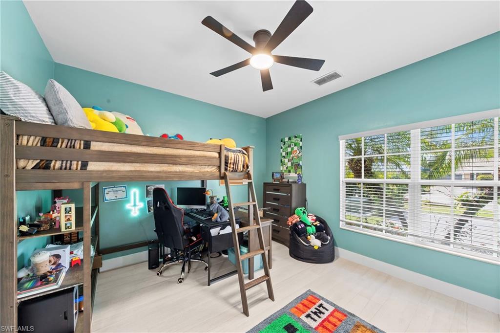 NAPLES PARK - Residential