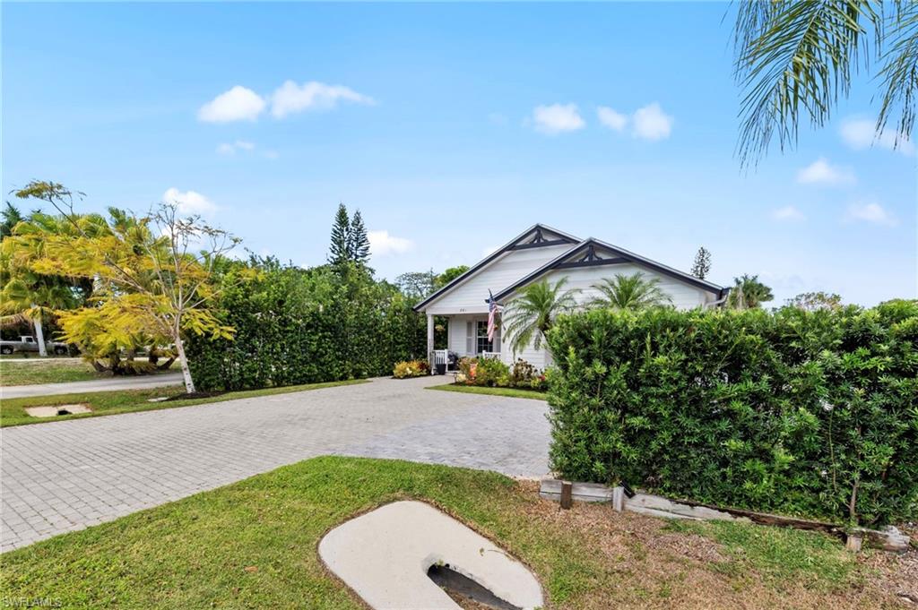 NAPLES PARK - Residential