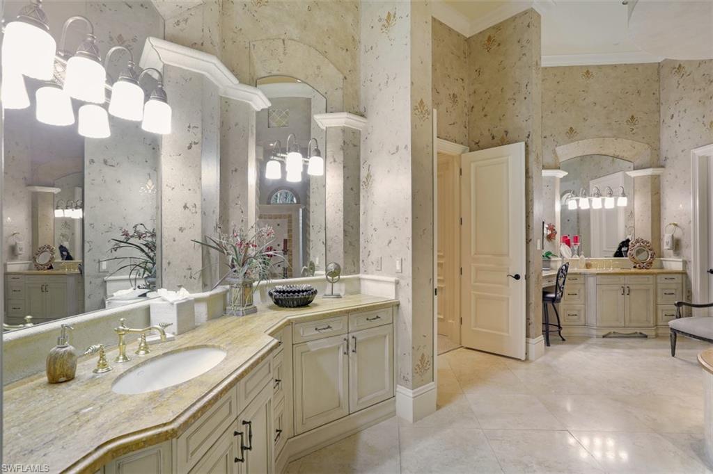 ESTATES AT BAY COLONY GOLF CLUB - Residential