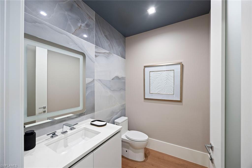 NAUTILUS NAPLES - Residential