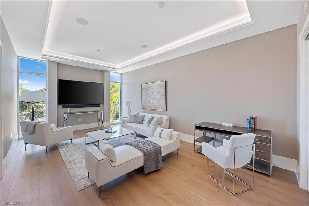 NAUTILUS NAPLES - Residential