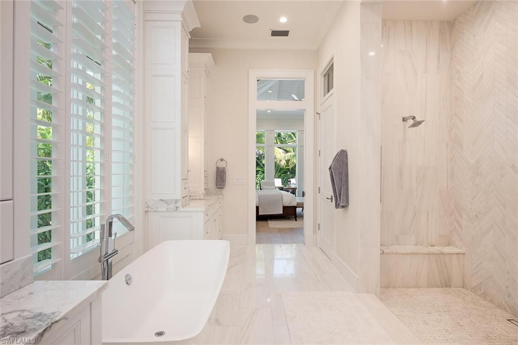 MOORINGS - Residential