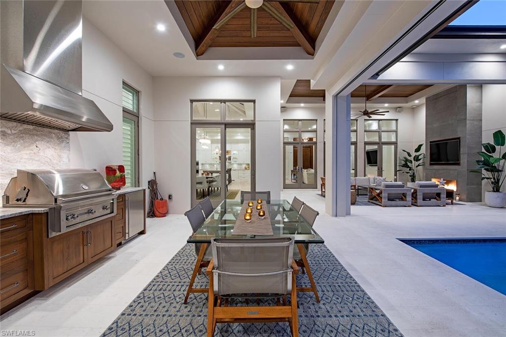 MOORINGS - Residential