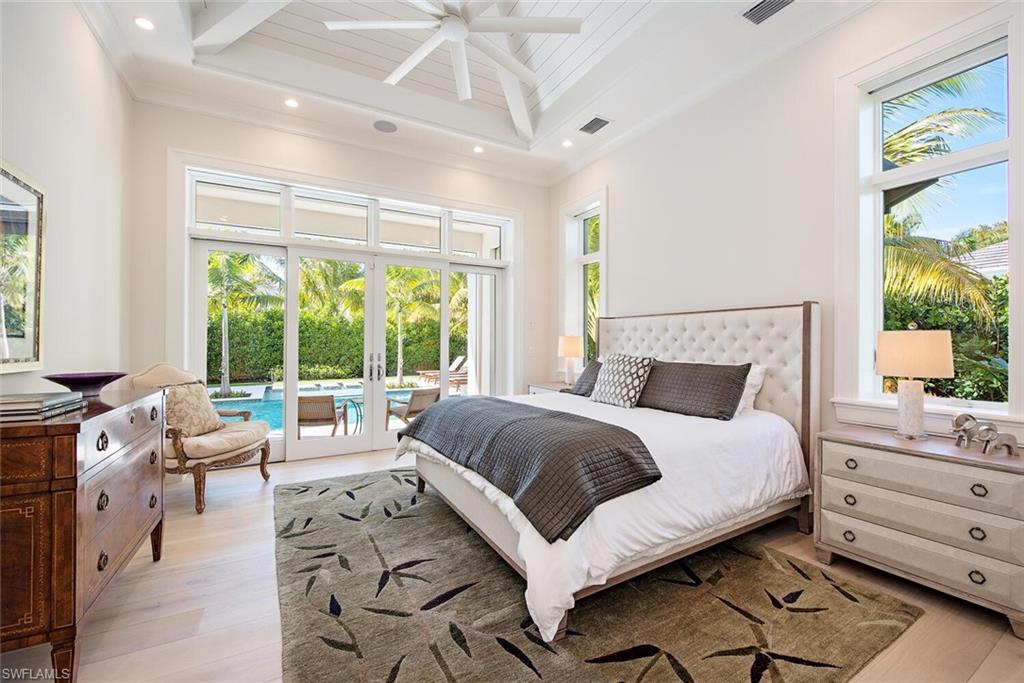 MOORINGS - Residential