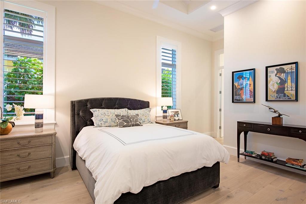 MOORINGS - Residential