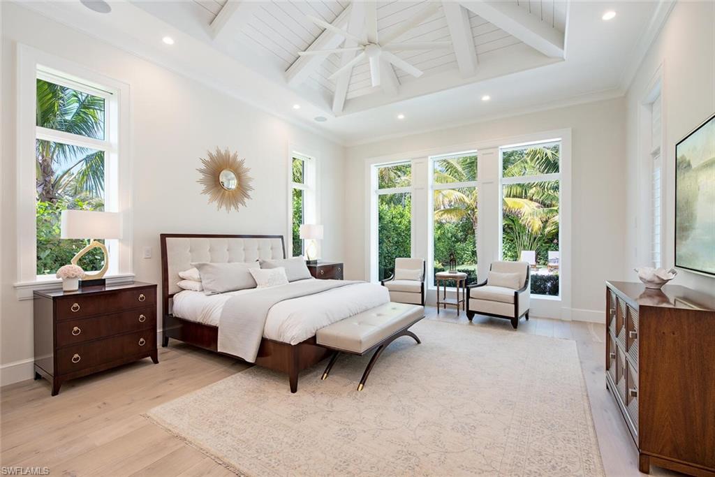 MOORINGS - Residential