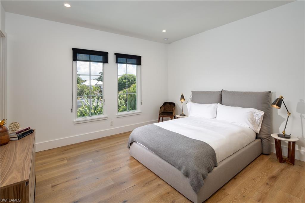 PARK SHORE - Residential