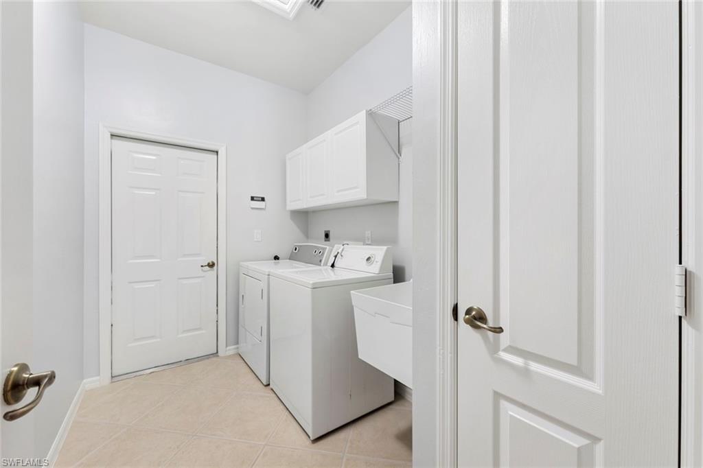 COLONIAL OAKS - Residential