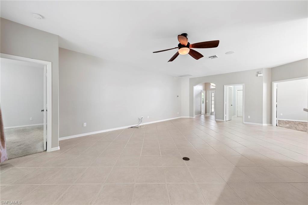 COLONIAL OAKS - Residential