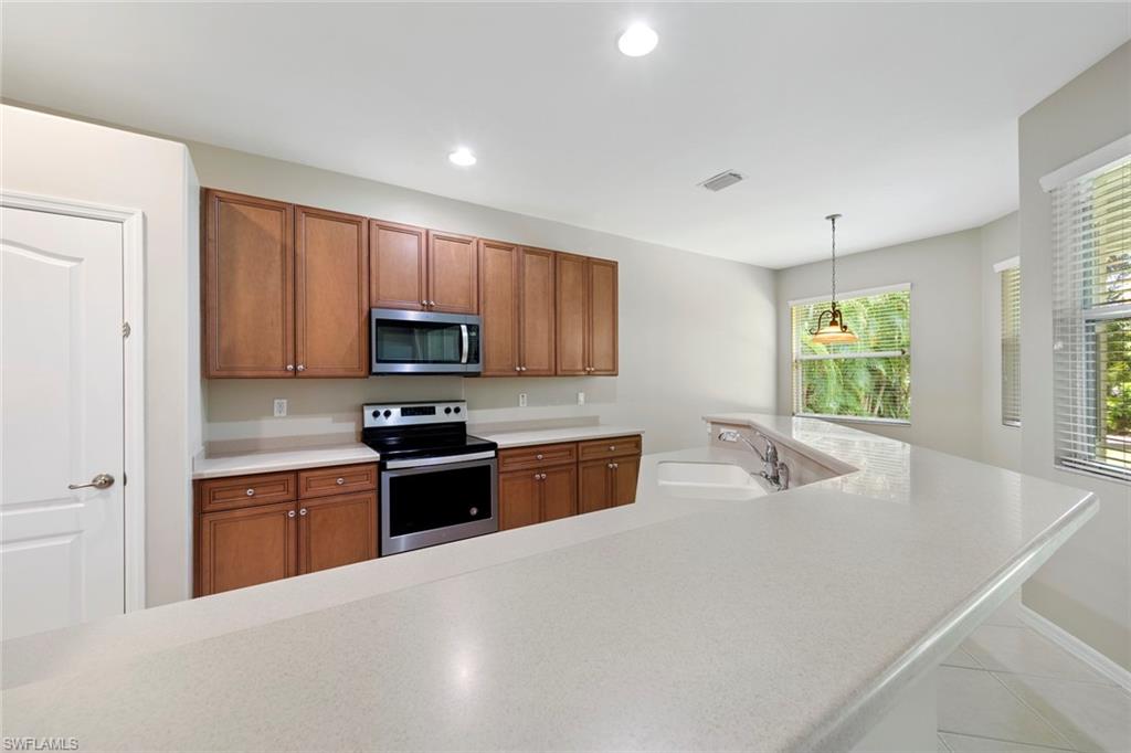 COLONIAL OAKS - Residential