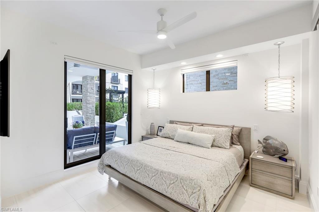 NAPLES SQUARE - Residential