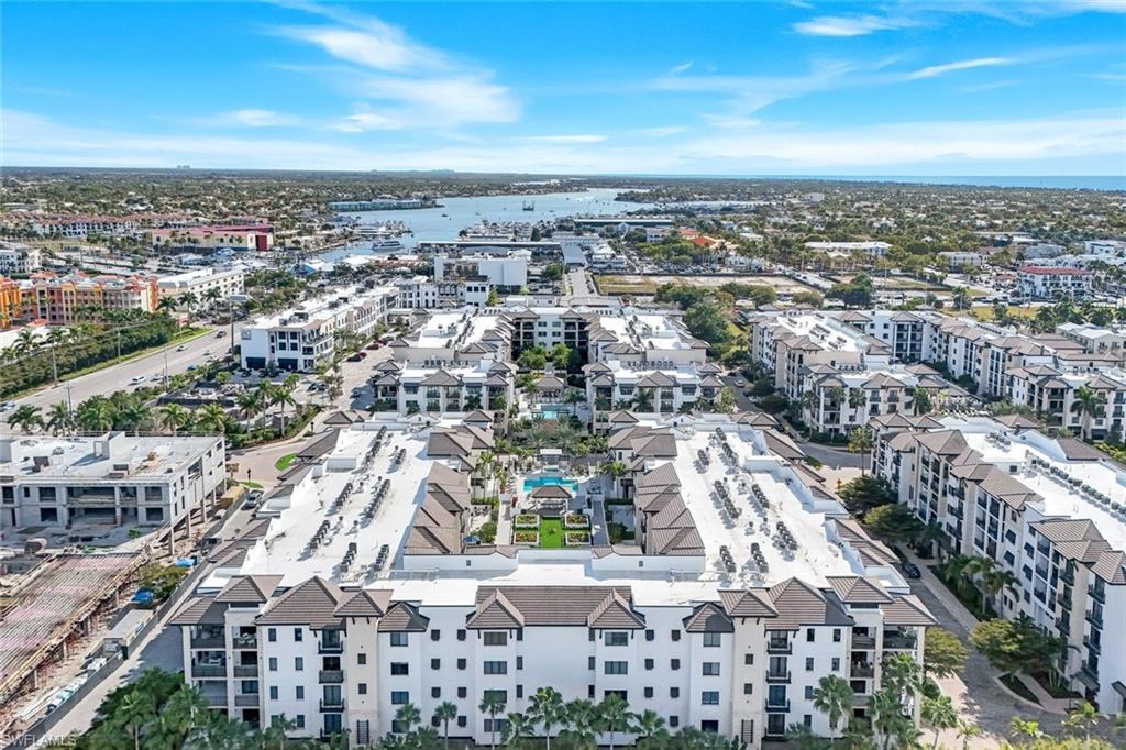 NAPLES SQUARE - Residential