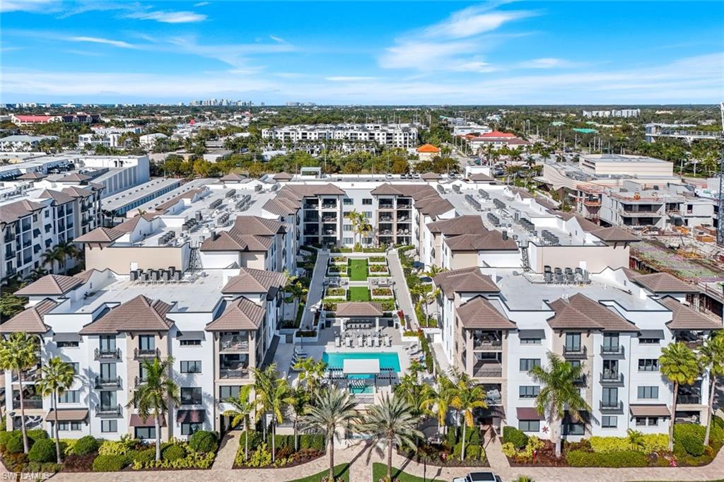 NAPLES SQUARE - Residential