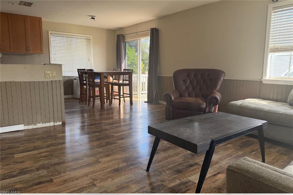 SAN CARLOS PARK - Residential