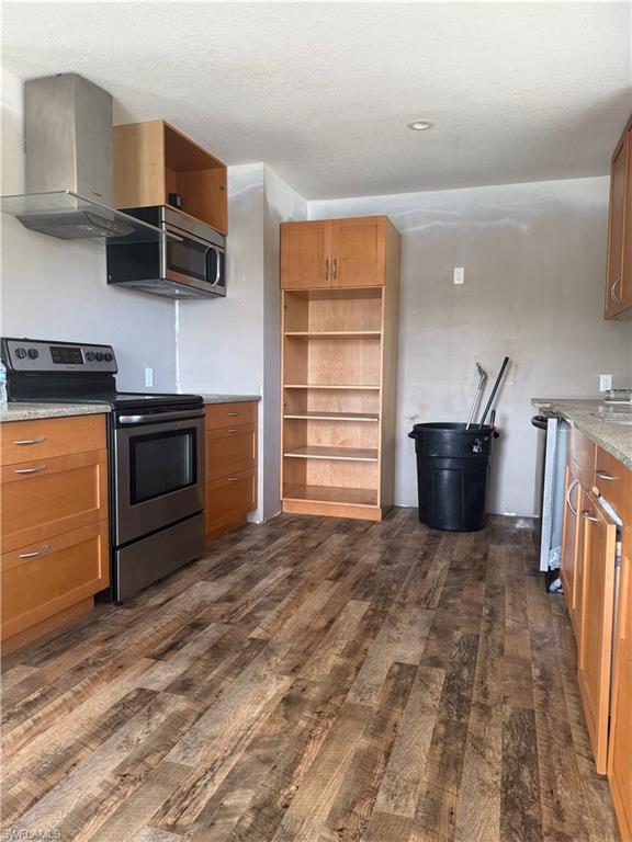 SAN CARLOS PARK - Residential