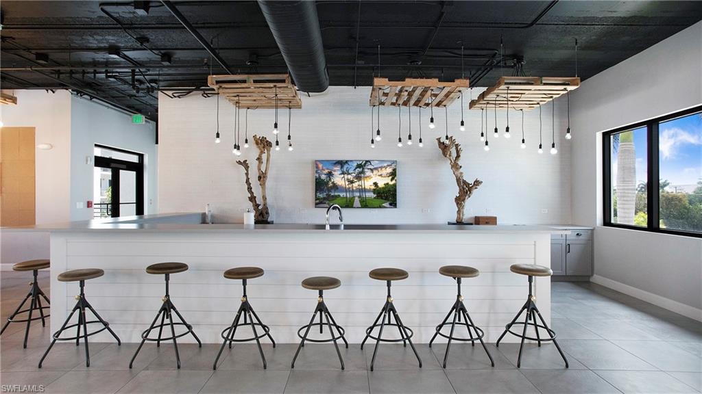 ELEVEN ELEVEN CENTRAL - Residential